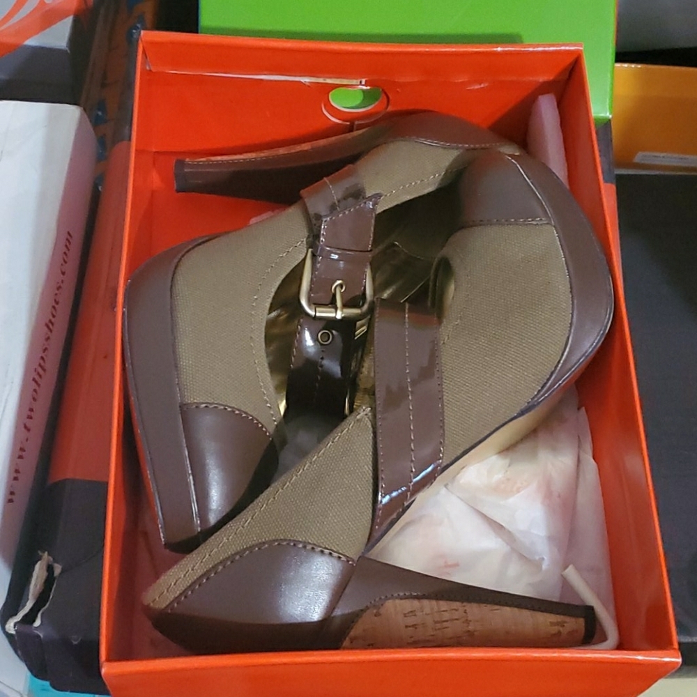 CHARLES DAVID HEELS